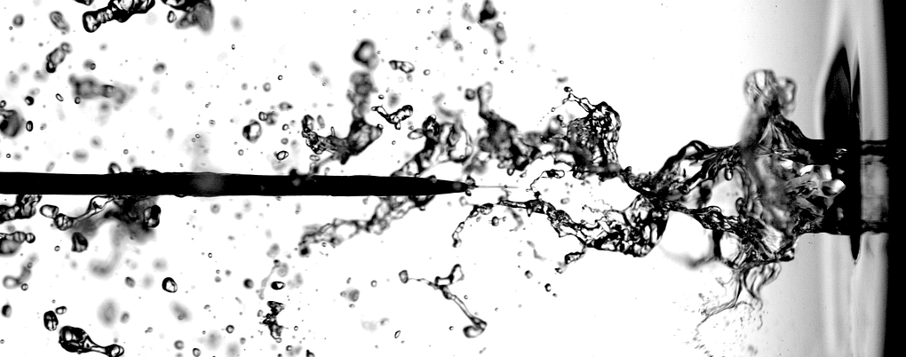M2 optical probe immersed in spray