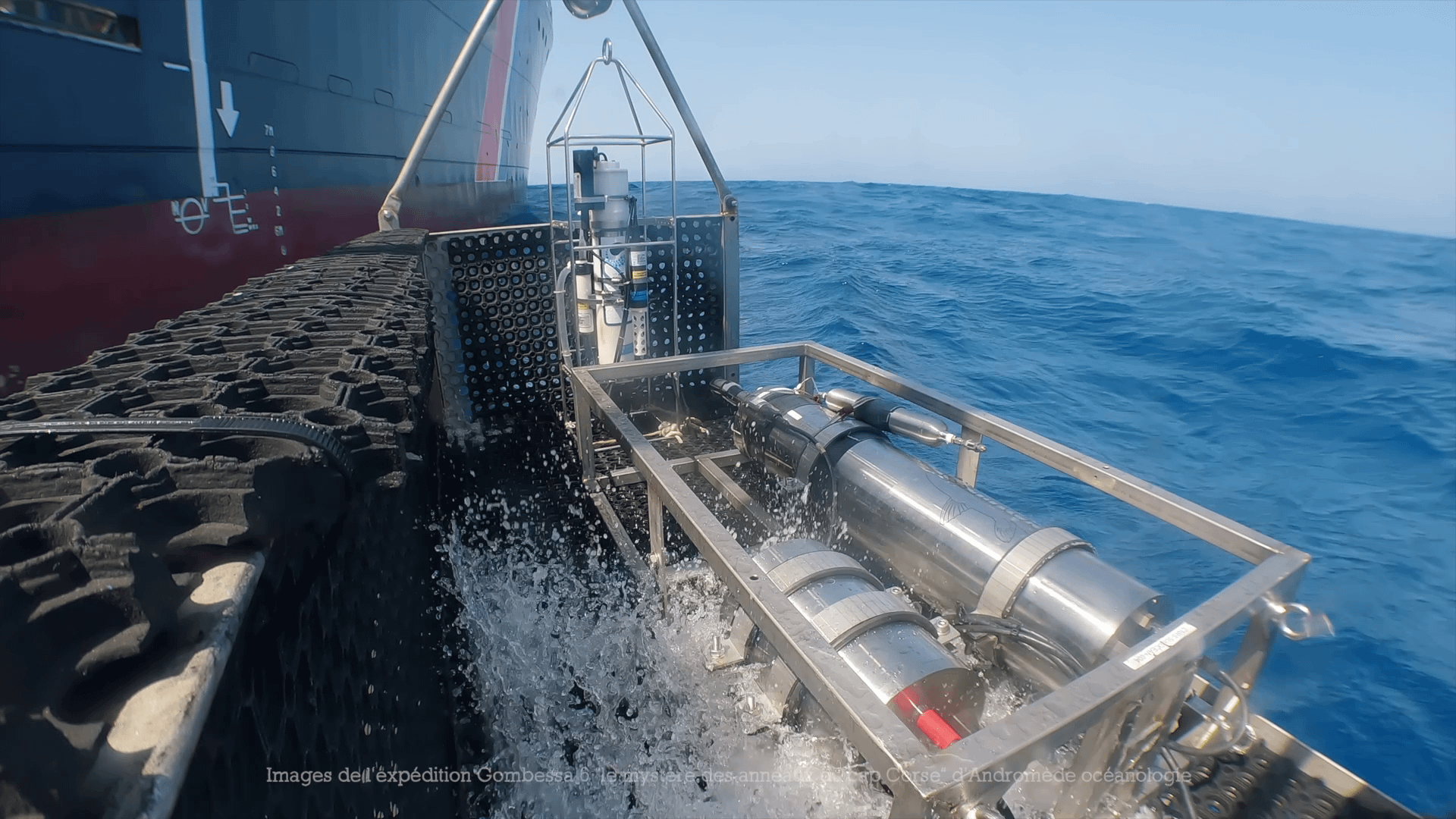 SubOcean methane sensor diving in the Mediterranean Sea